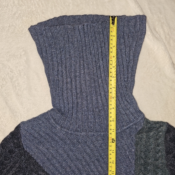 L.L. Bean Wool Turtleneck Sweater Asymmetrical Blue Teal - Picture 10 of 10